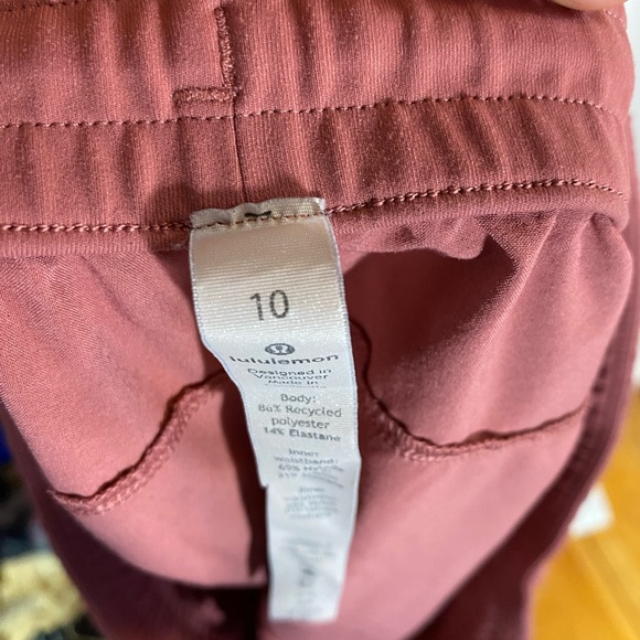 Lululemon Stroll at Sundown Short 3" - Picture 6 of 10